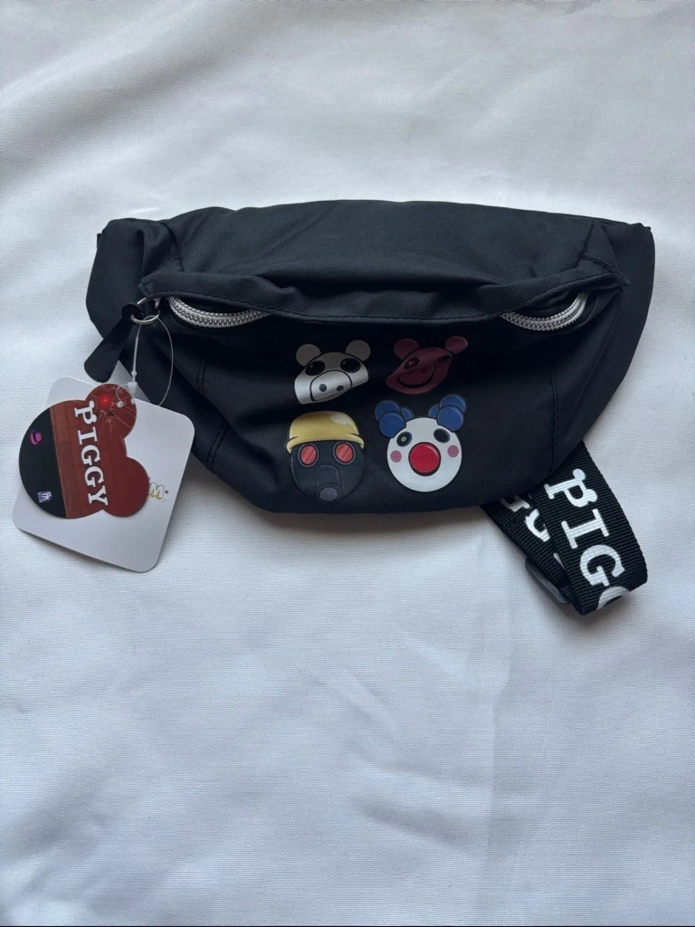 PIGGY - Piggy Characters Fanny Pack Bag (Hands-Free Pouch w/ 3D Charm, Youth)